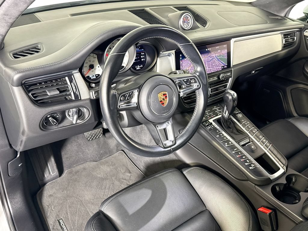 Certified 2020 Porsche Macan Turbo w/ Premium Package Plus (PF3) AWD/4WD image 4