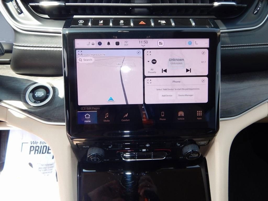 Used 2022 Jeep Grand Cherokee L Limited image 21