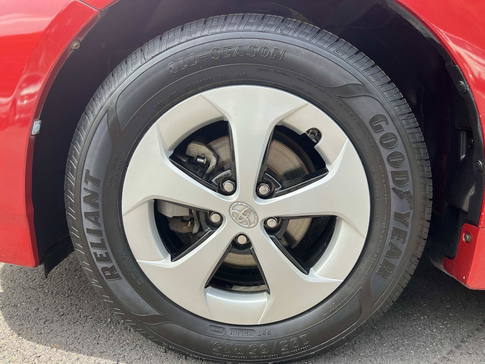 Used 2012 Toyota Prius Three FWD image 11