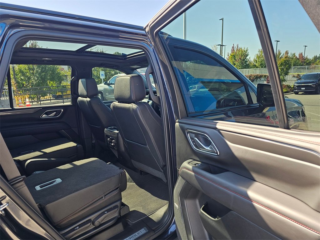 Used 2022 Chevrolet Tahoe RST w/ Luxury Package image 14