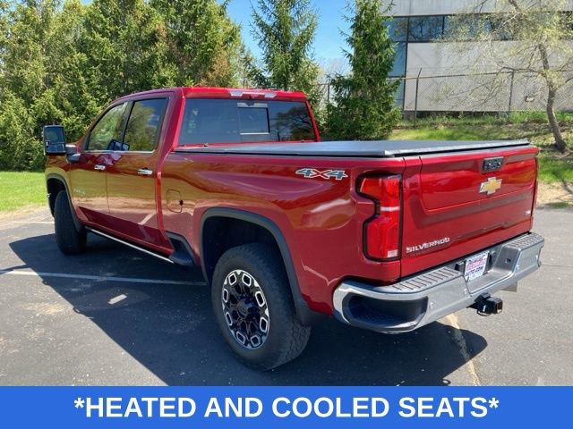 Used 2025 Chevrolet Silverado 2500 LTZ w/ LTZ Premium Package AWD/4WD image 5