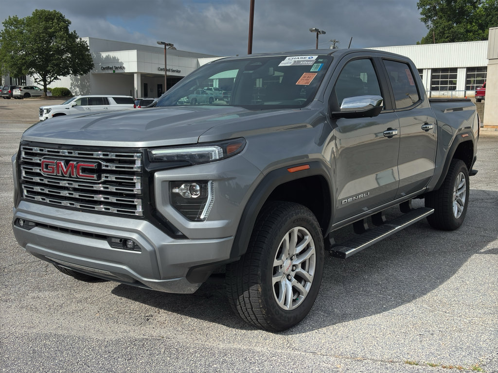 Used 2023 GMC Canyon Denali AWD/4WD image 3