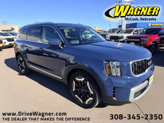 Used 2024 Kia Telluride EX w/ EX Captain's Chair Package
