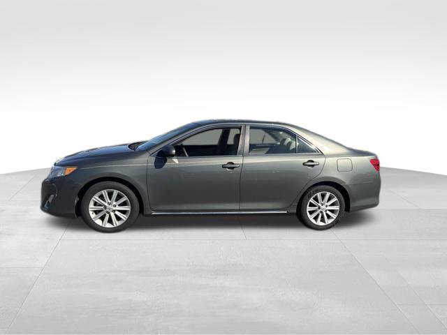 Used 2012 Toyota Camry XLE w/ Leather Pkg FWD image 5
