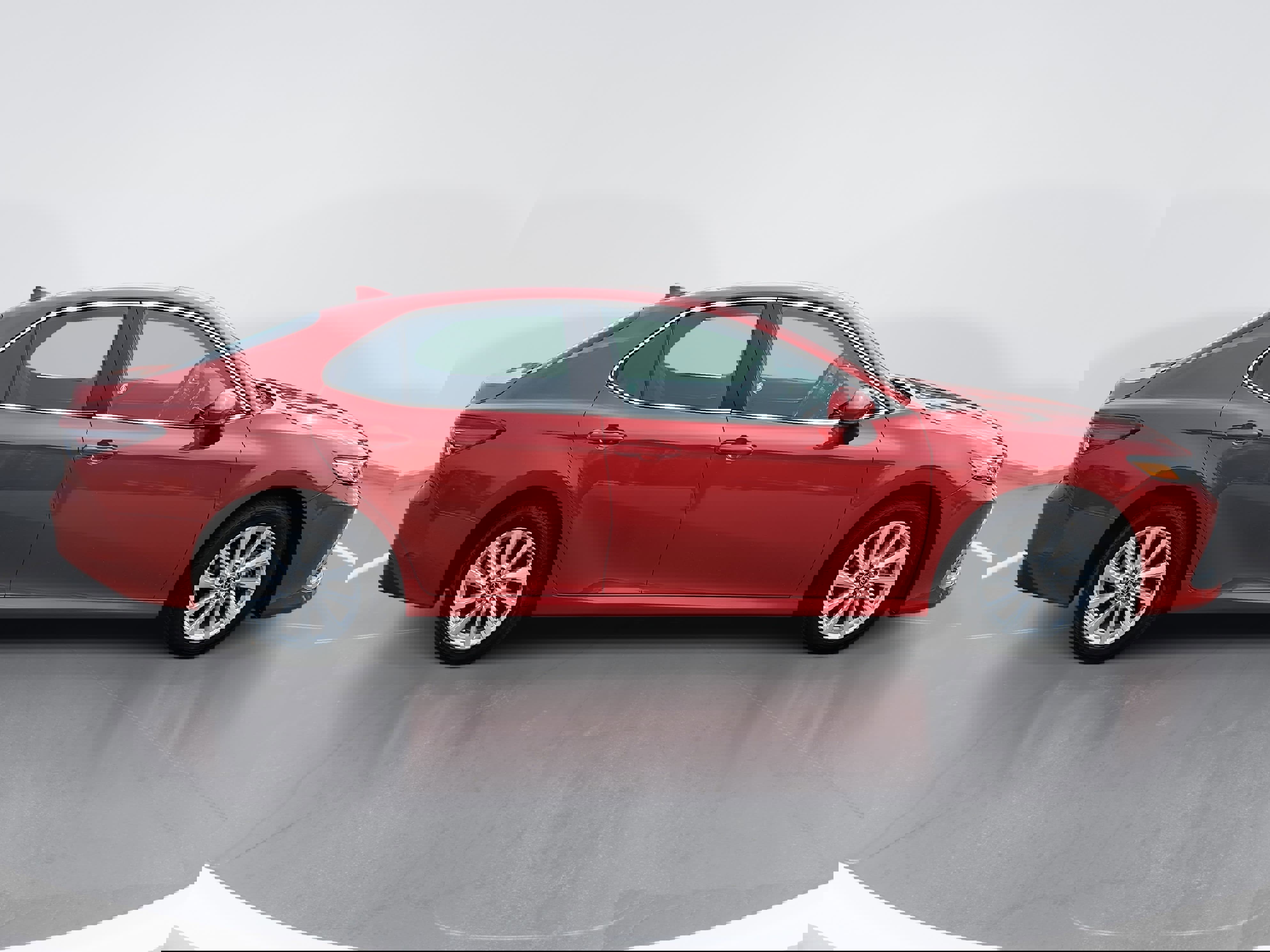 Used 2024 Toyota Camry LE image 2