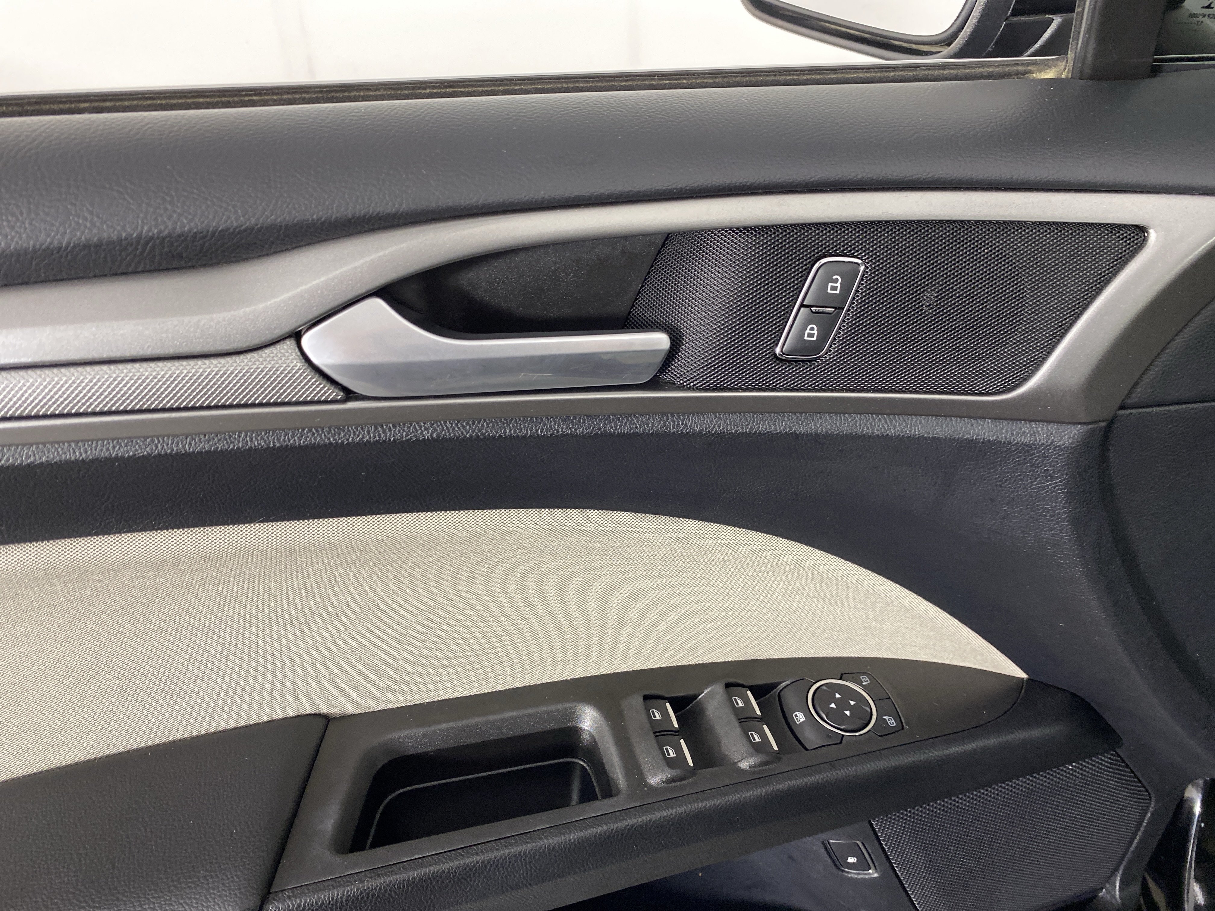 Used 2018 Ford Fusion S FWD image 13