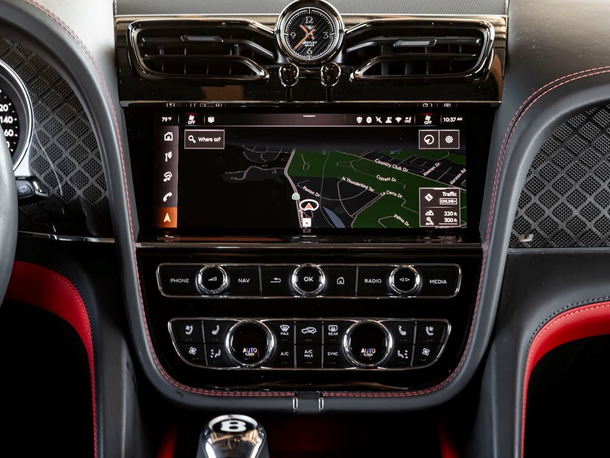 Certified 2025 Bentley Bentayga AWD/4WD image 18