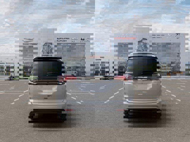 New 2026 Chrysler Voyager LX image 7