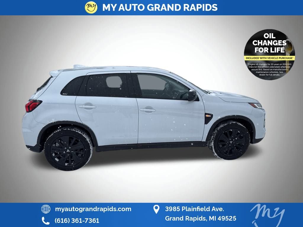 Used 2025 Mitsubishi Outlander Sport LE image 8