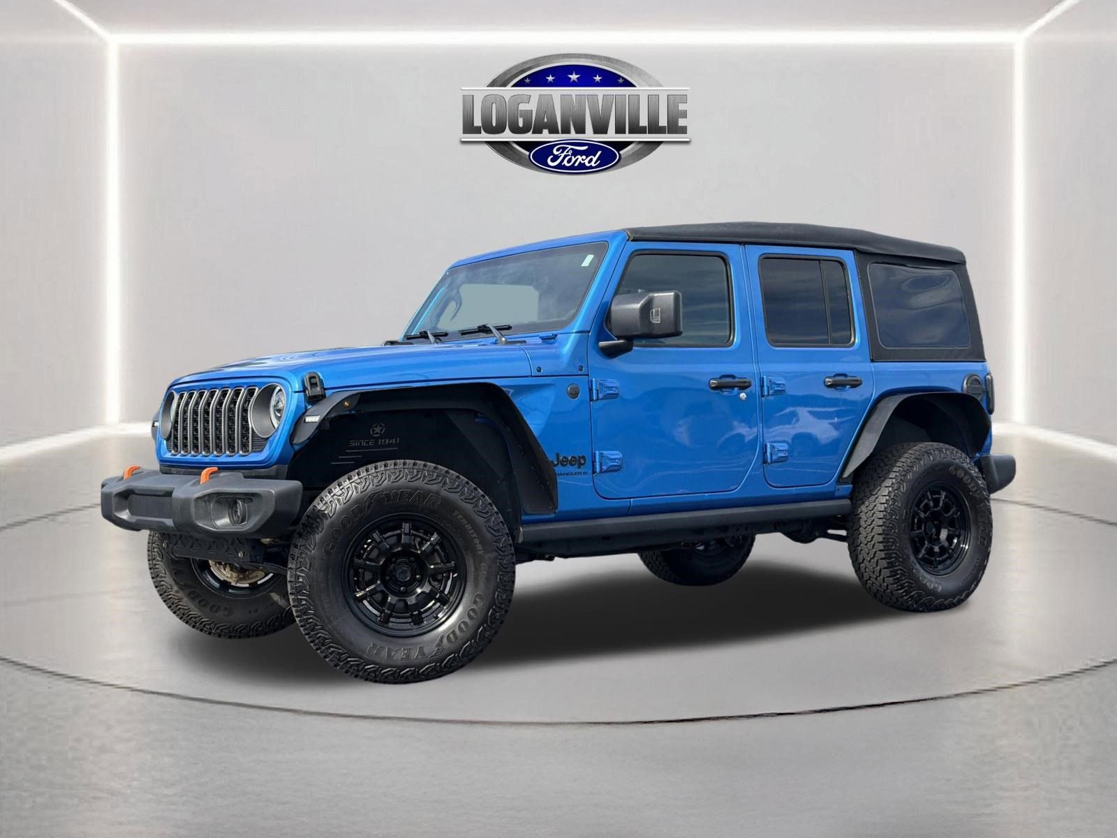 Used 2025 Jeep Wrangler Unlimited Sport AWD/4WD image 1
