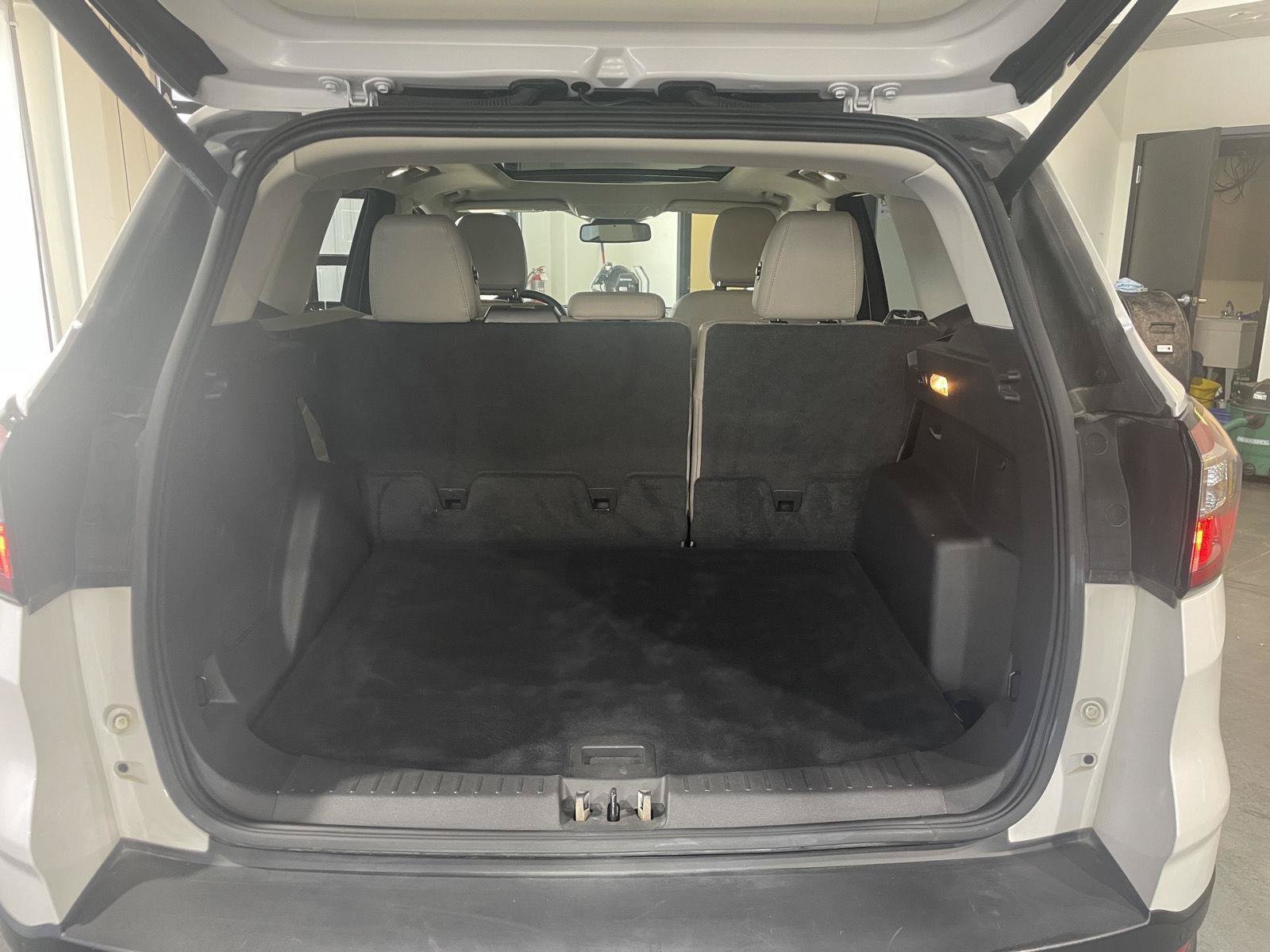 Used 2018 Ford Escape Titanium w/ Ford Safe & Smart Package AWD/4WD image 39