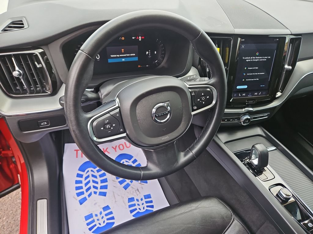 Used 2023 Volvo XC60 B5 Core AWD/4WD image 13