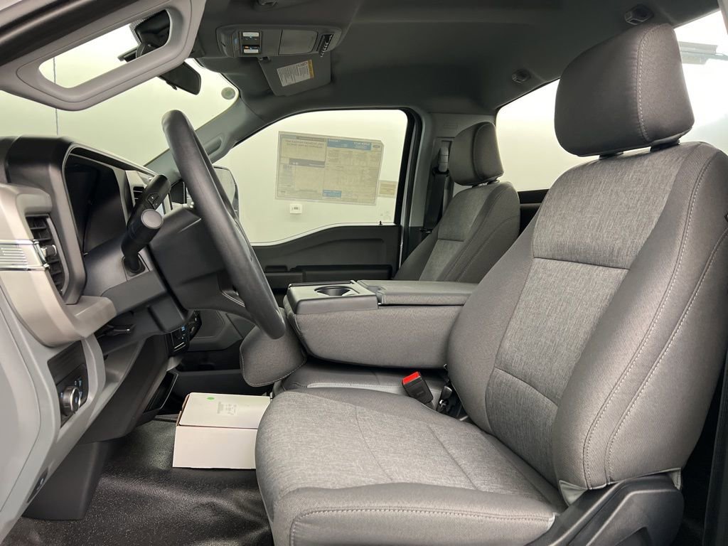 New 2026 Ford F550 4x4 Regular Cab Super Duty image 24