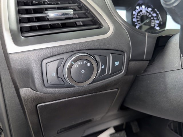 Used 2022 Ford Edge SE image 14