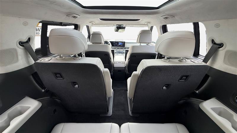 Used 2025 Hyundai Santa Fe Calligraphy FWD image 25