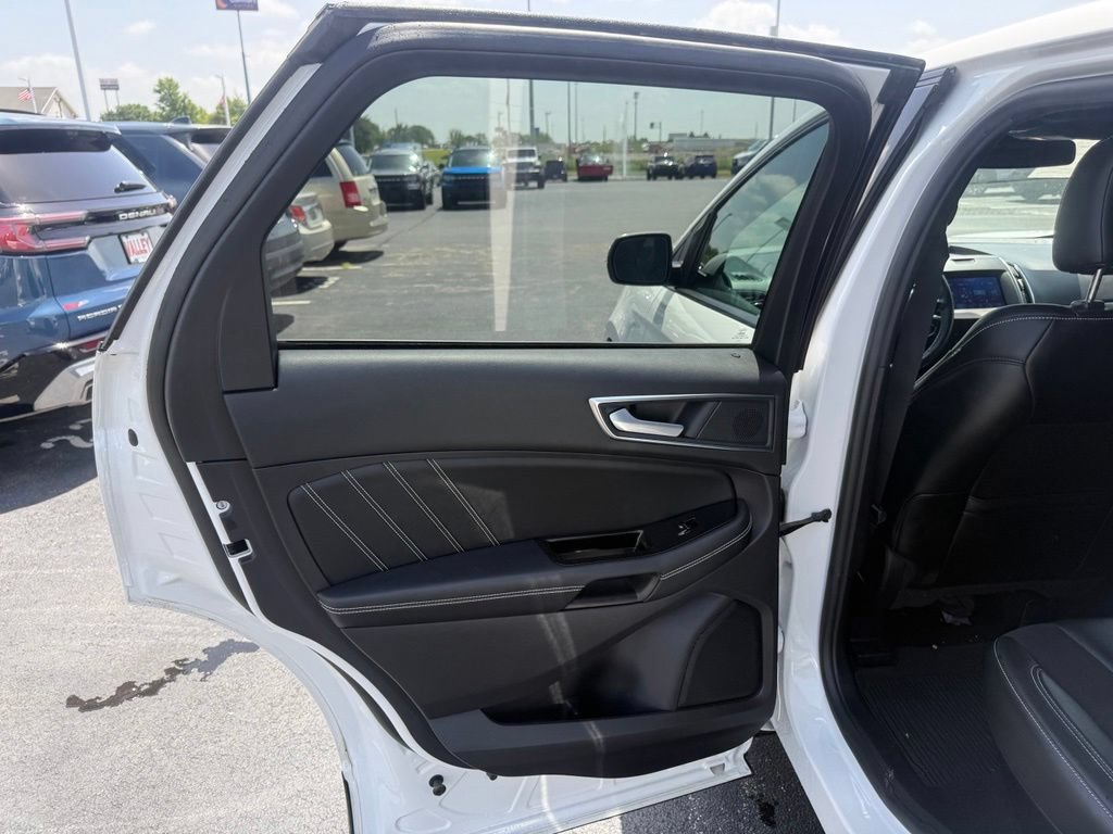 Used 2020 Ford Edge ST w/ Equipment Group 401A AWD/4WD image 38