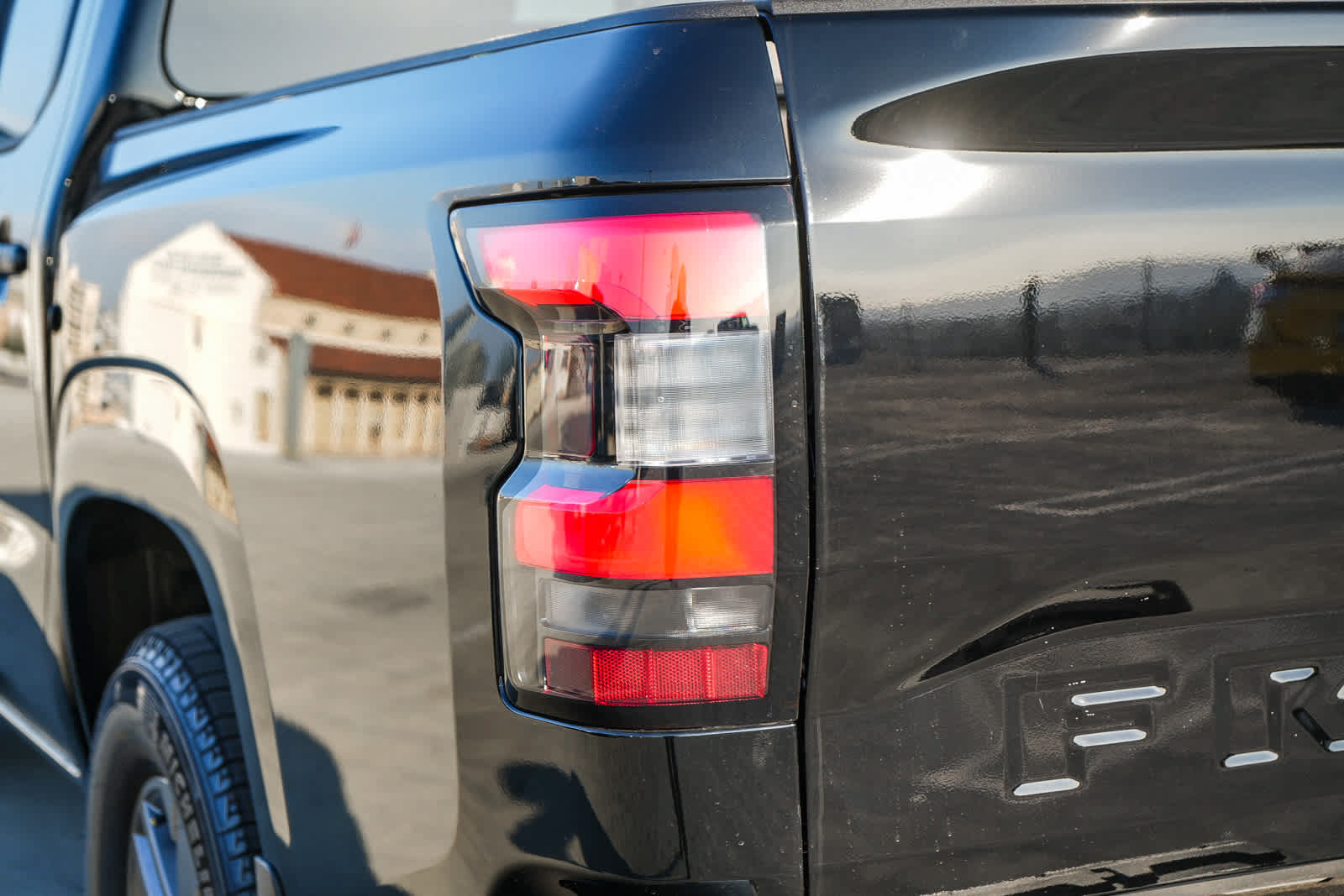 New 2027 Nissan Frontier SV RWD image 9
