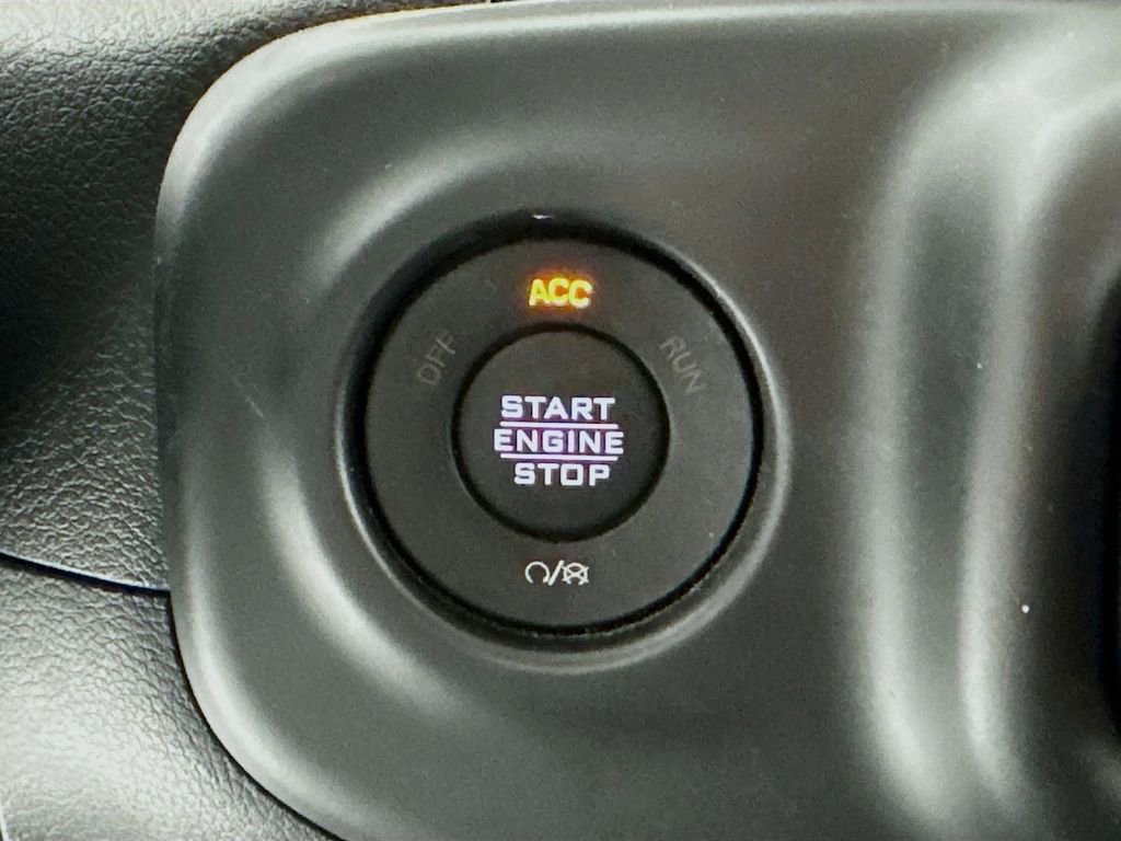 Used 2023 Jeep Gladiator Overland image 35