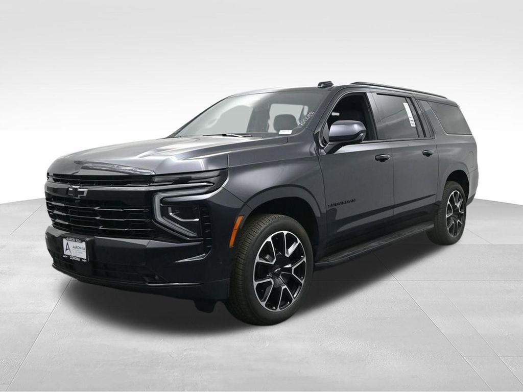Used 2025 Chevrolet Suburban RST image 1