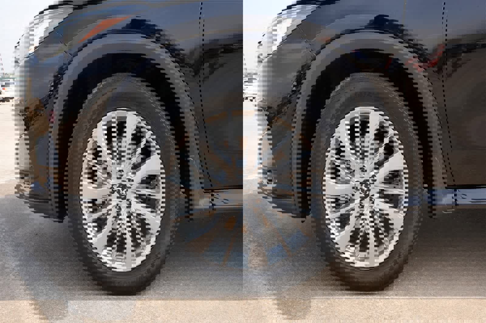 Certified 2023 INFINITI QX50 Luxe image 22