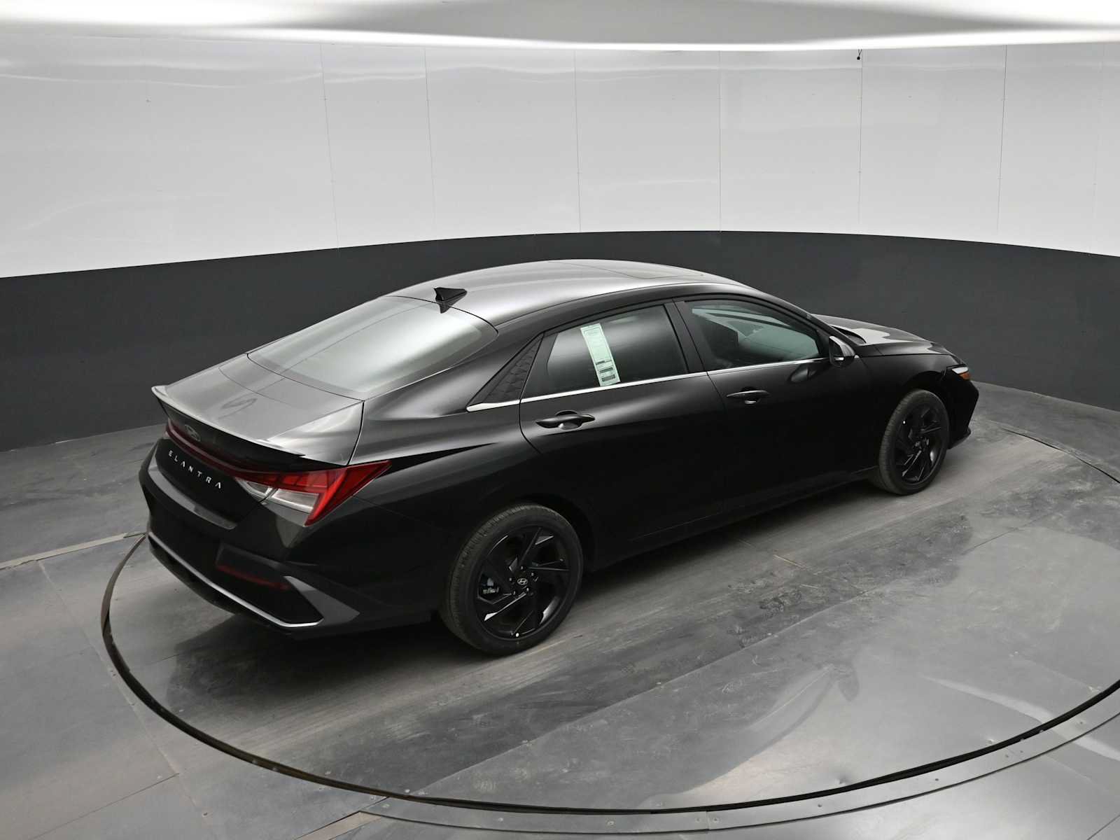 New 2026 Hyundai Elantra SEL Sport FWD image 28