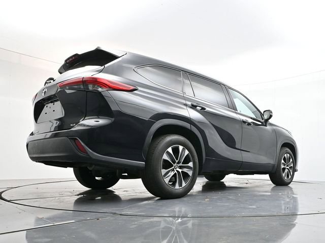 Used 2022 Toyota Highlander XLE image 49