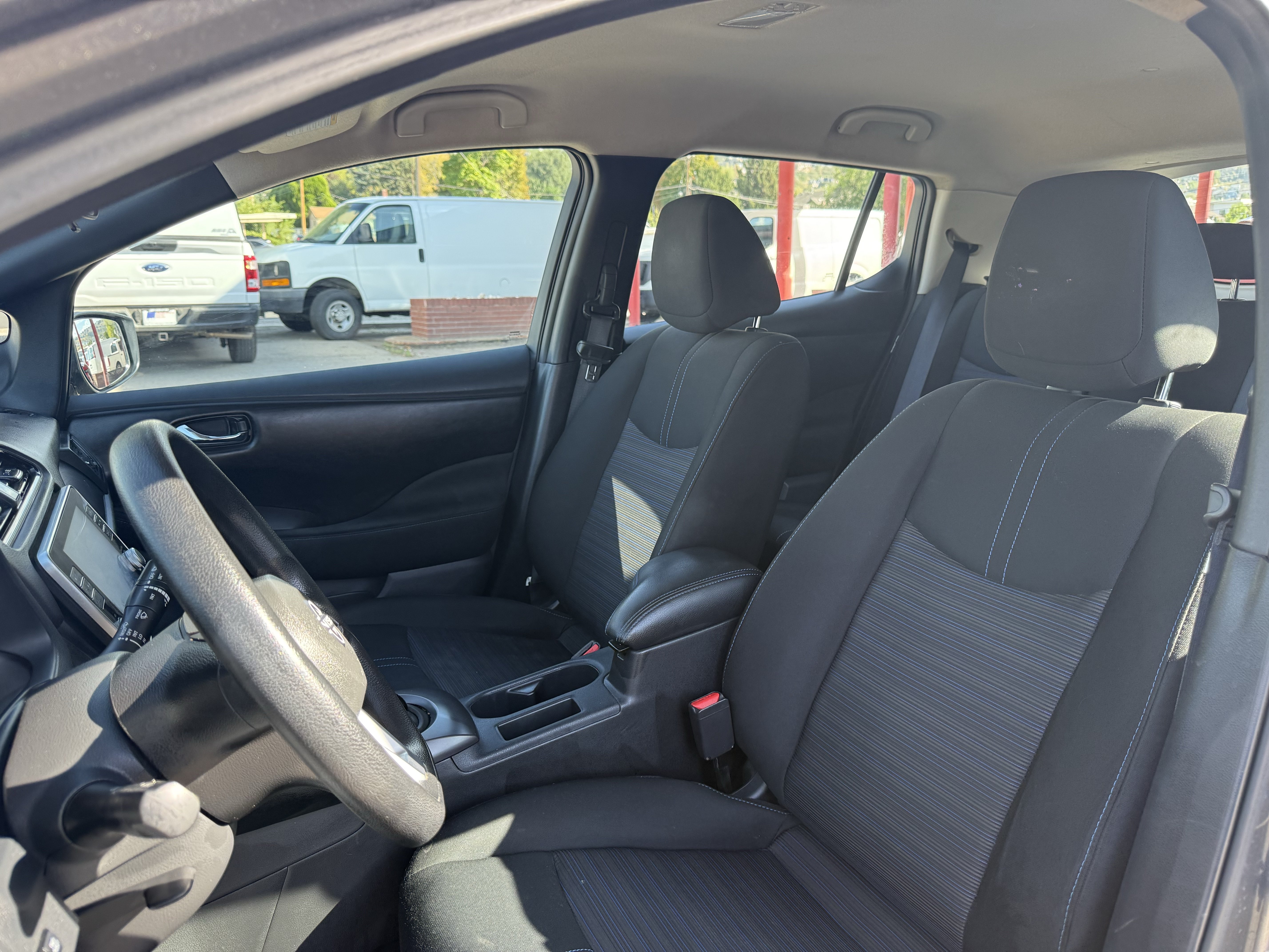 Used 2025 Nissan Leaf S FWD image 13