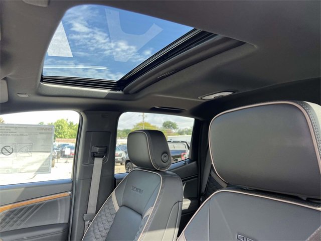 New 2026 GMC Canyon Denali image 19