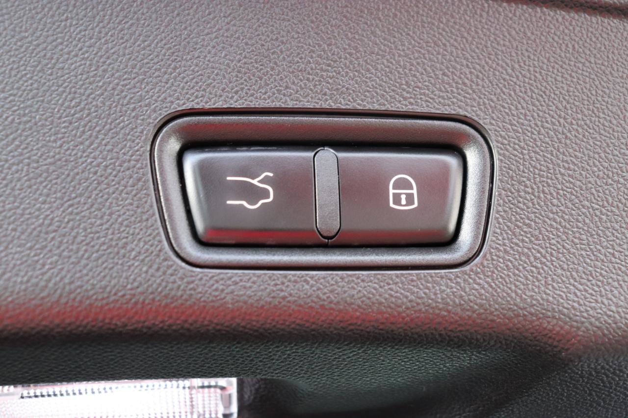 Used 2023 Maserati Grecale GT image 59