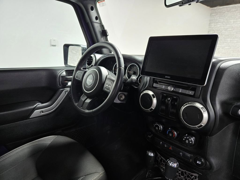 Used 2018 Jeep Wrangler Rubicon w/ Power Convenience Group AWD/4WD image 42