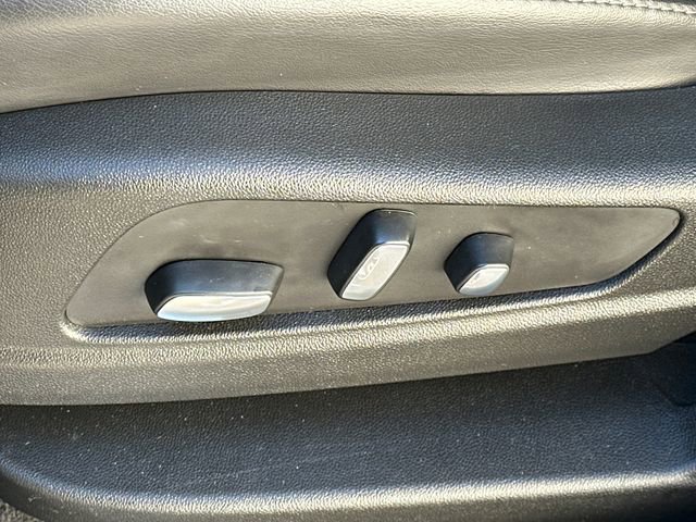 Used 2025 Cadillac XT5 Premium Luxury image 44