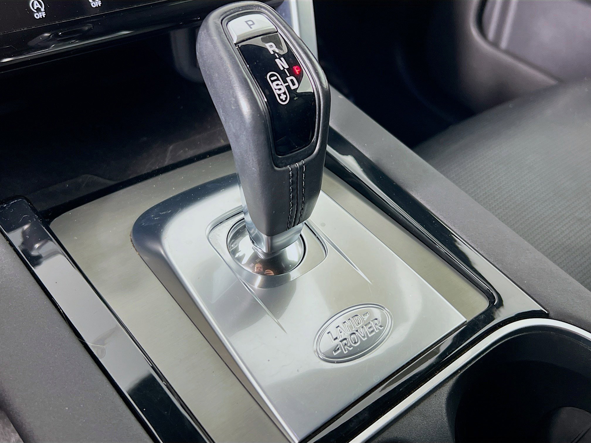 Used 2022 Land Rover Discovery Sport S R-Dynamic image 12