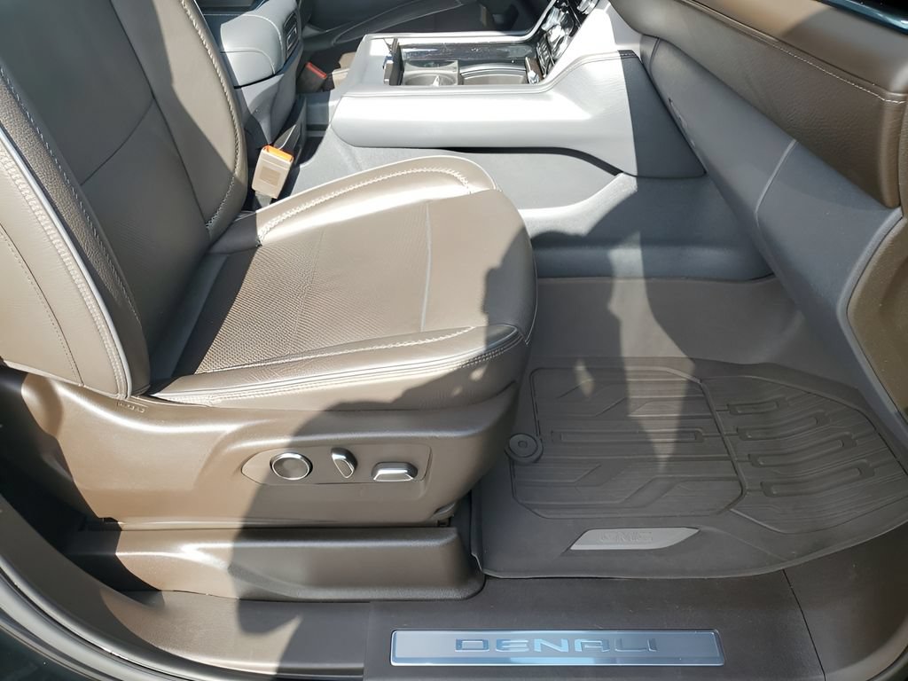Certified 2023 GMC Yukon XL Denali AWD/4WD image 21