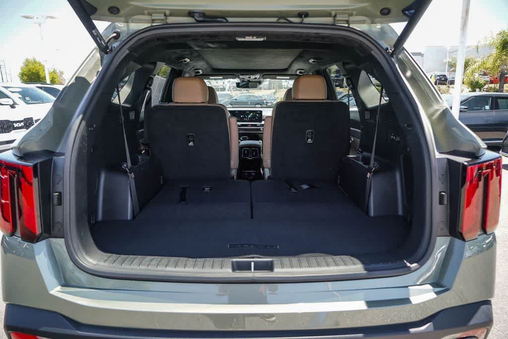 Certified 2024 Kia Sorento SX Prestige w/ Olive Brown Leather Package AWD/4WD image 25