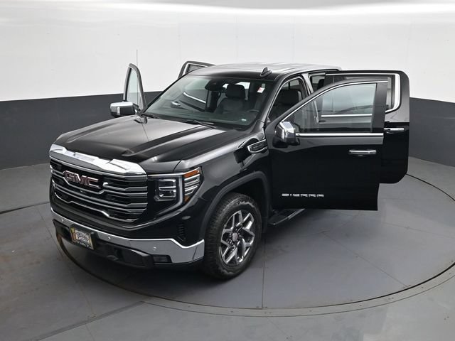 Used 2024 GMC Sierra 1500 SLT w/ SLT Premium Plus Package AWD/4WD image 30