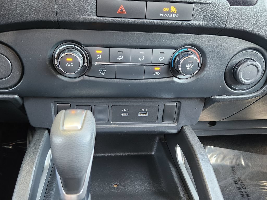 Used 2022 Nissan Frontier SV RWD image 10