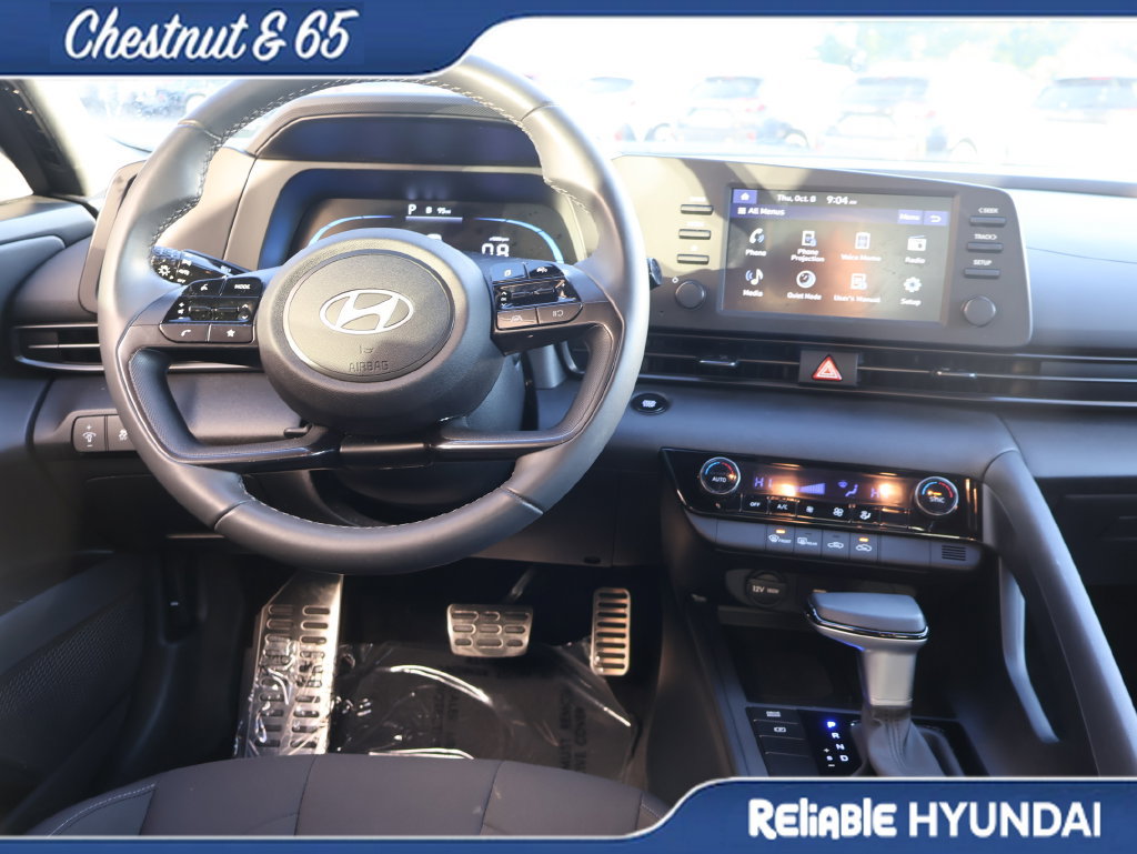 Certified 2025 Hyundai Elantra Sport FWD image 18