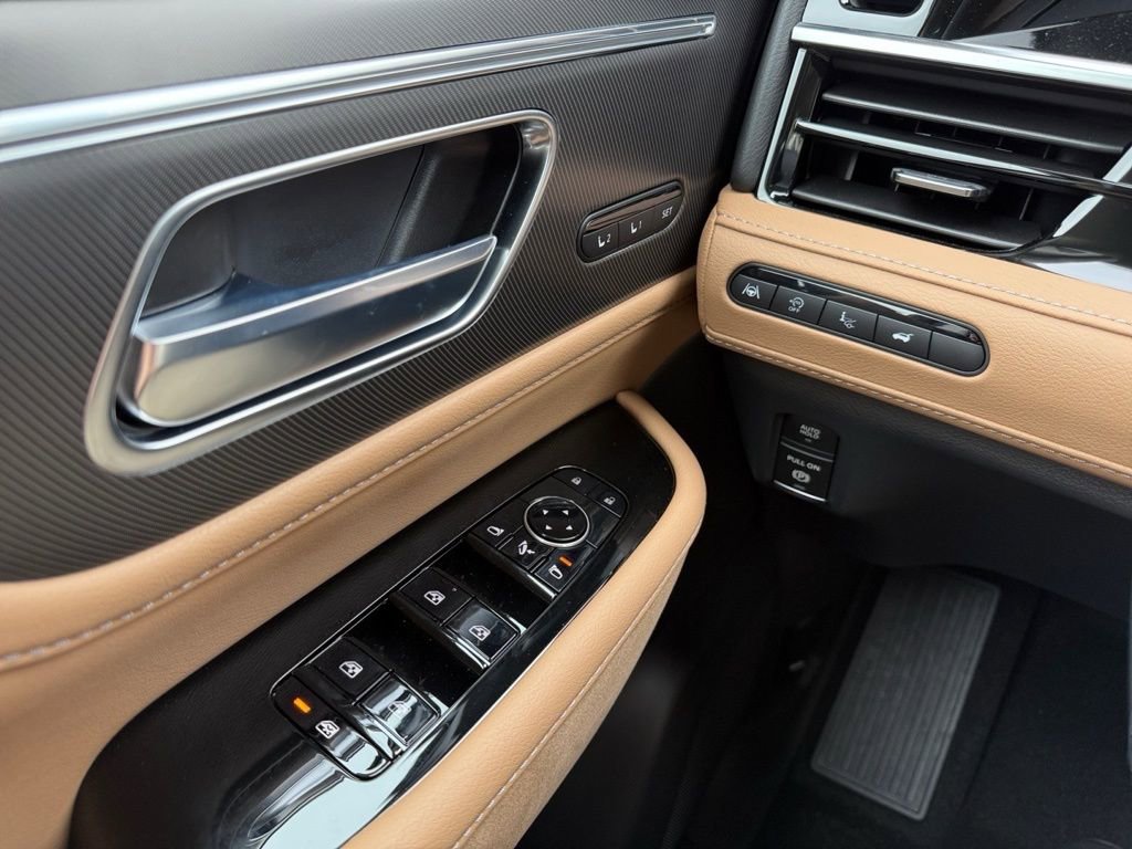 New 2026 INFINITI QX80 Luxe w/ Cargo Package image 18