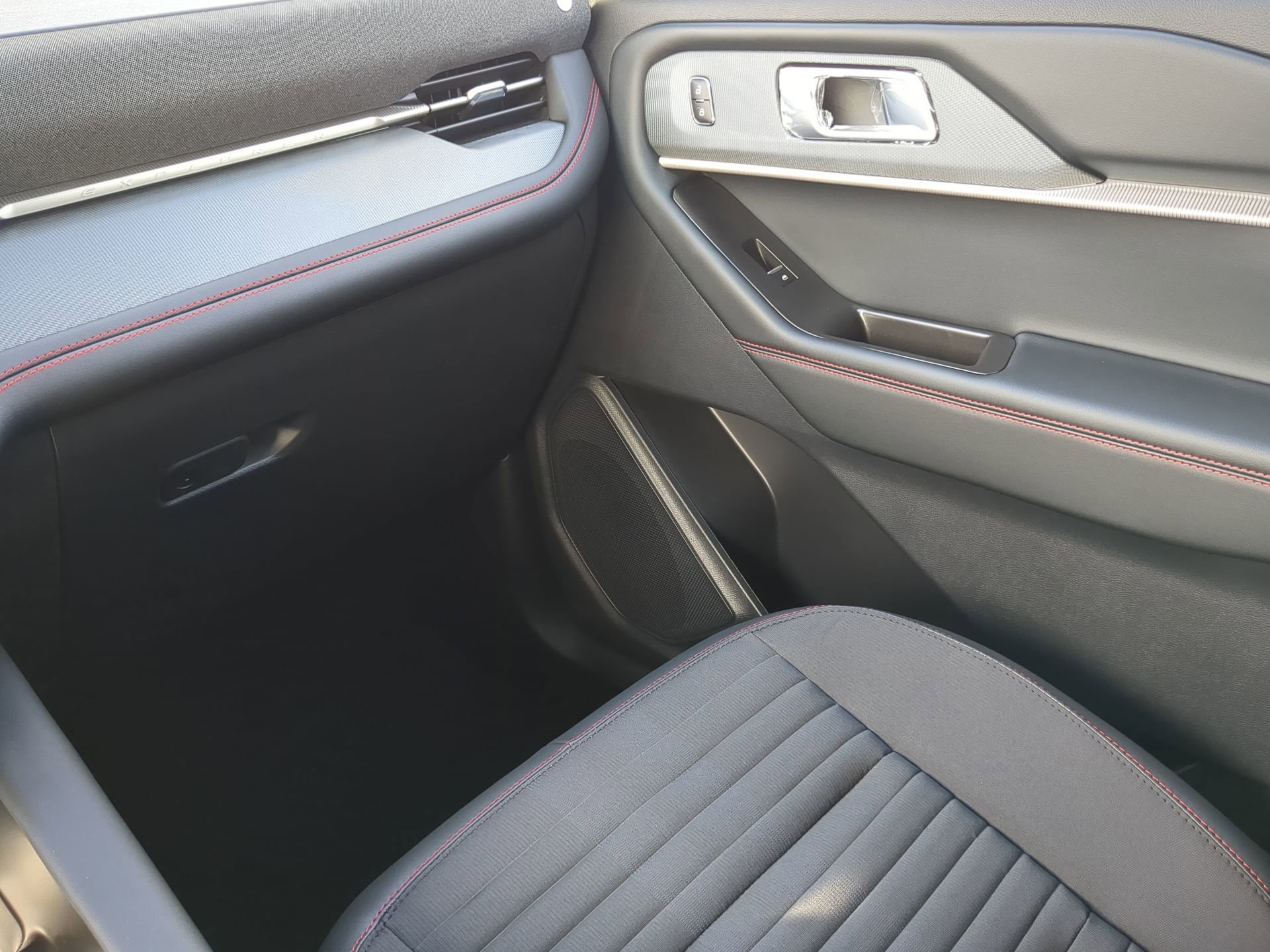 New 2026 Ford Explorer ST-Line image 49