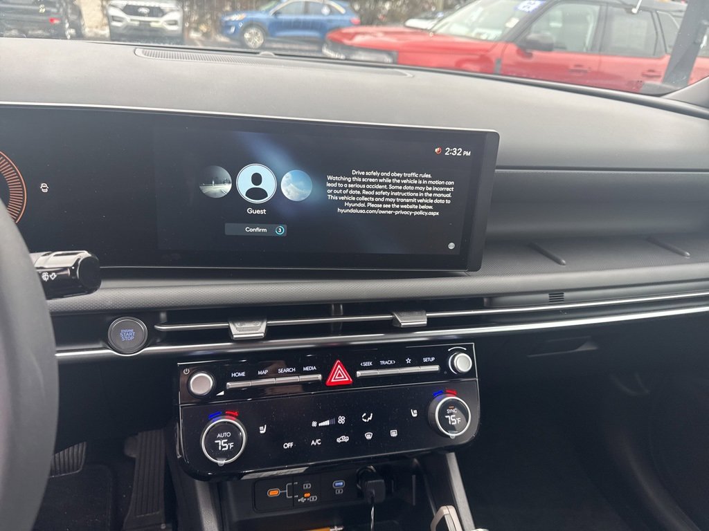 Used 2025 Hyundai Santa Cruz SEL image 16