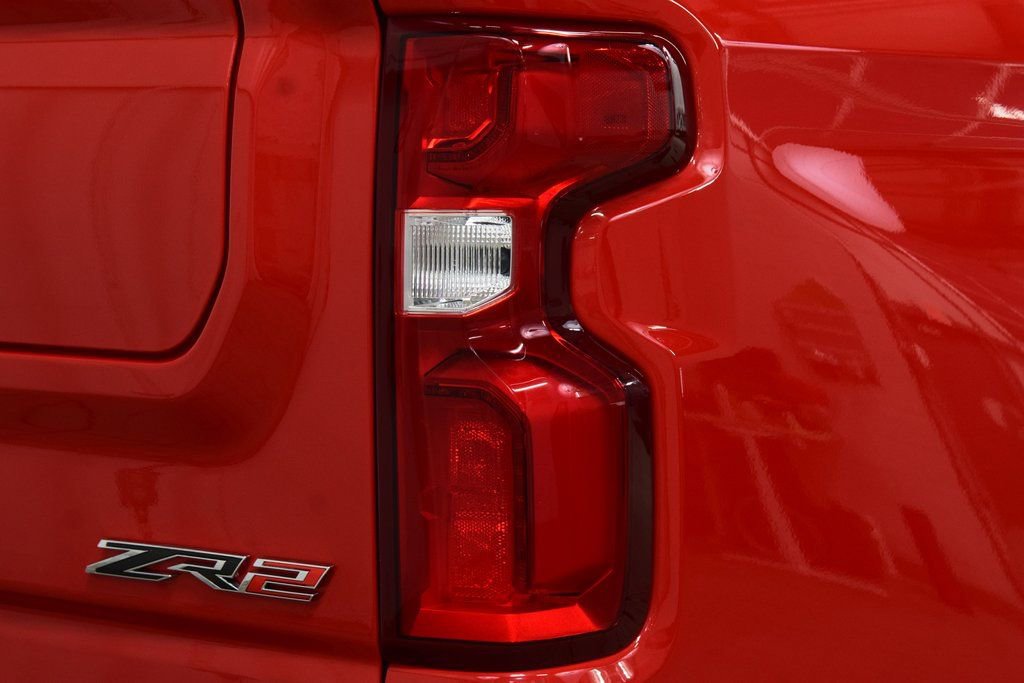 Used 2024 Chevrolet Silverado 1500 ZR2 w/ Technology Package image 23
