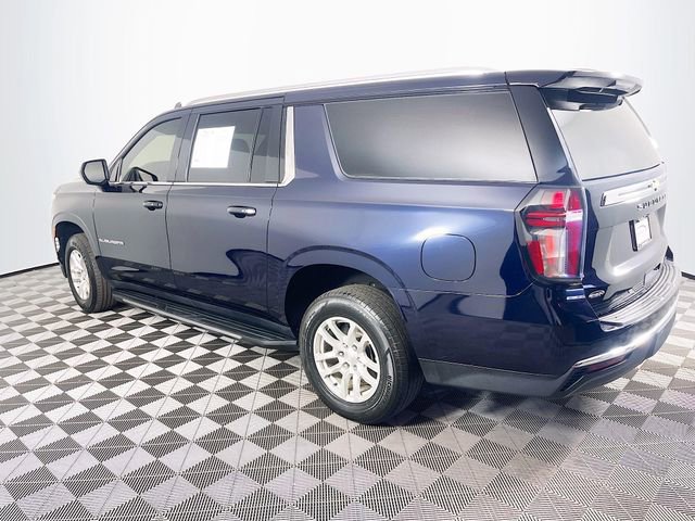Used 2022 Chevrolet Suburban LT AWD/4WD image 6