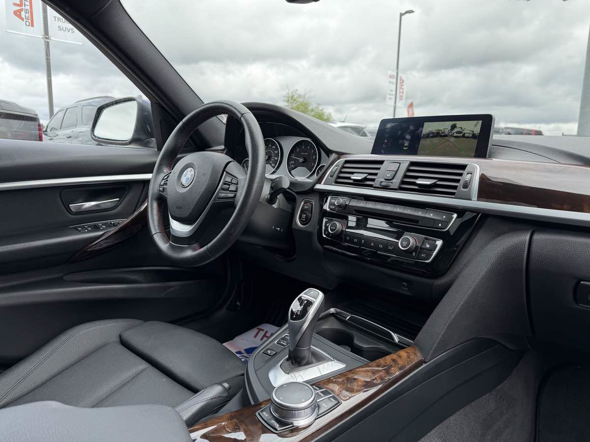 Used 2018 BMW 330i Sedan RWD image 18