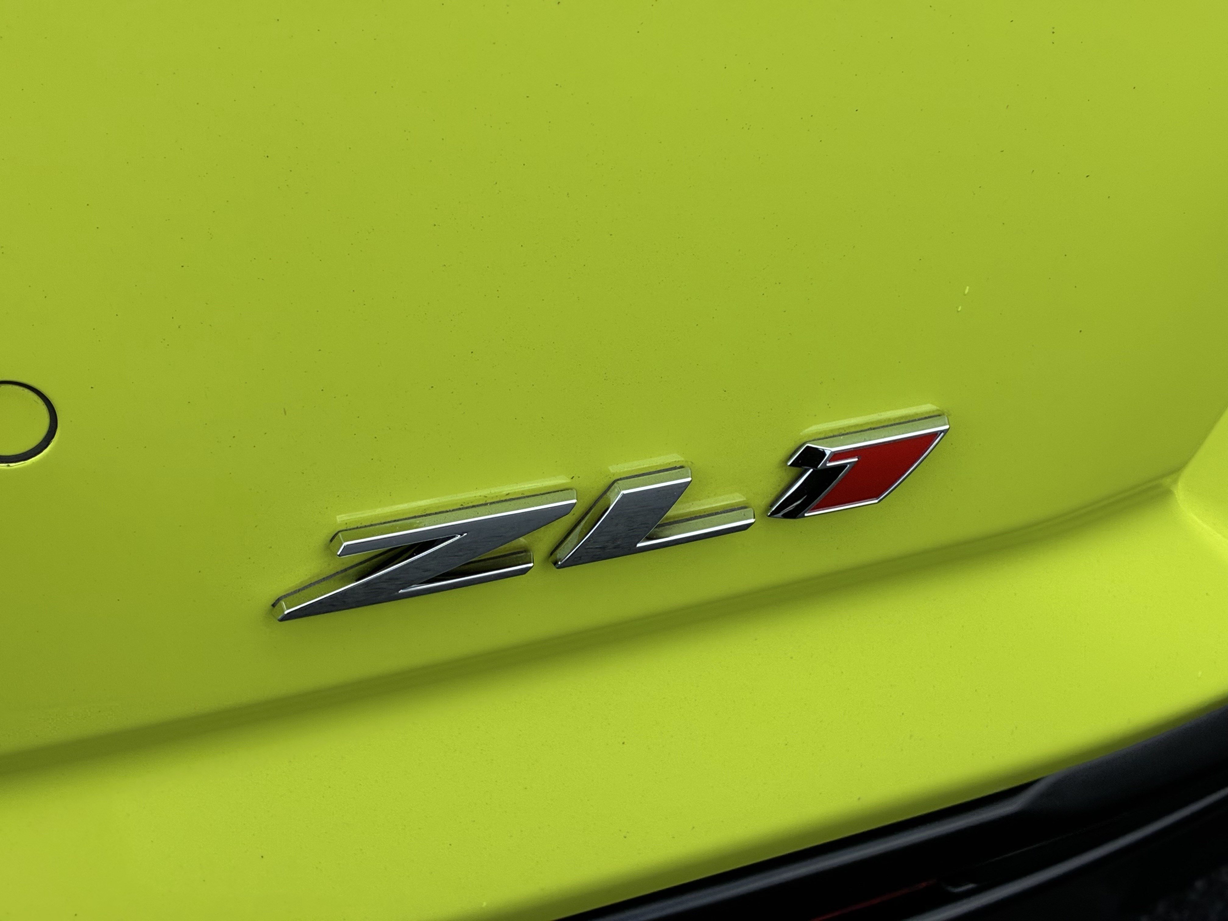 Used 2021 Chevrolet Camaro ZL1 RWD image 12