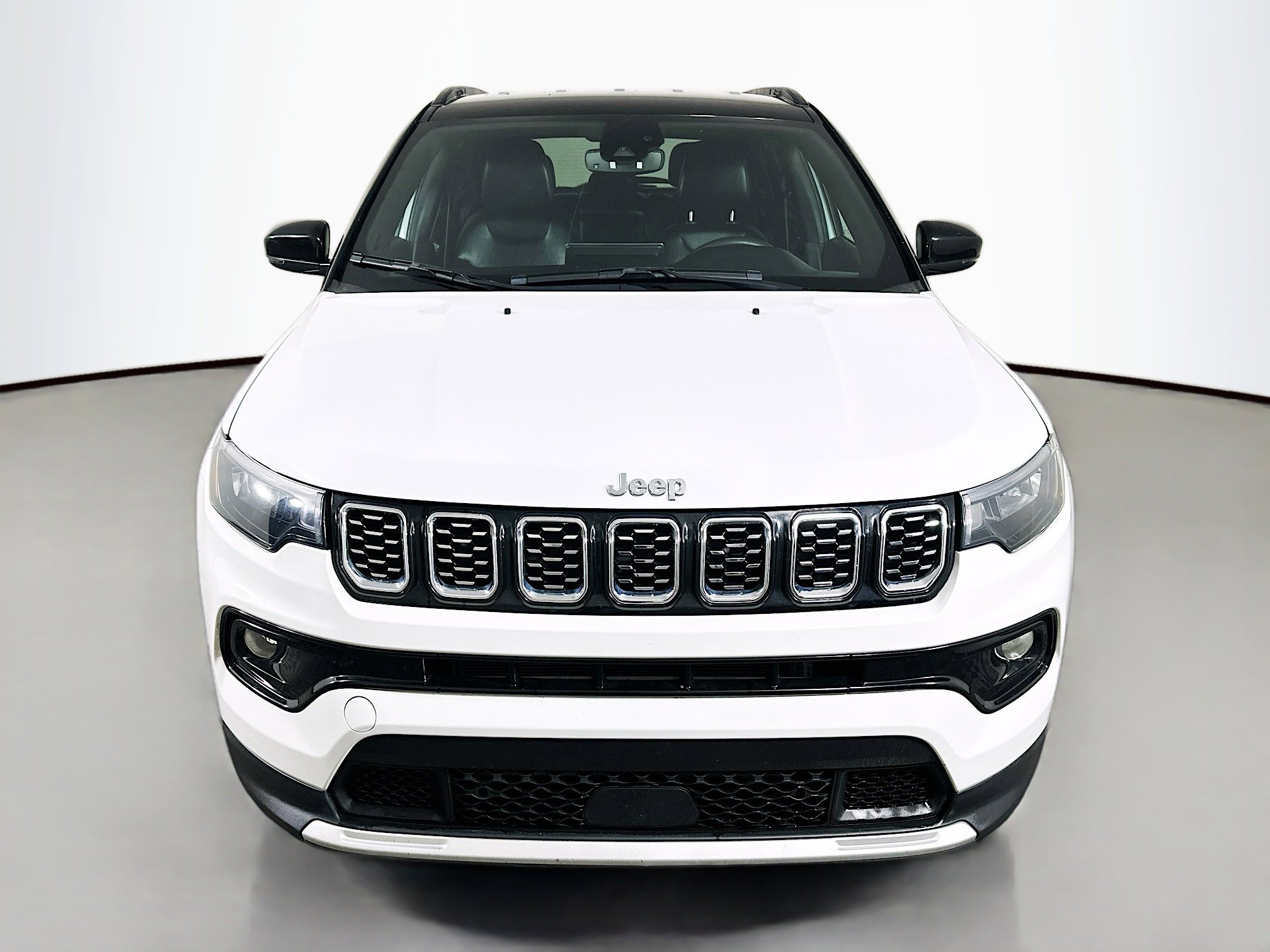 Used 2024 Jeep Compass Limited AWD/4WD image 2