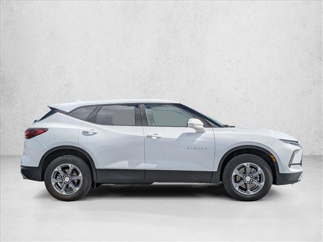 Used 2025 Chevrolet Blazer LT image 4