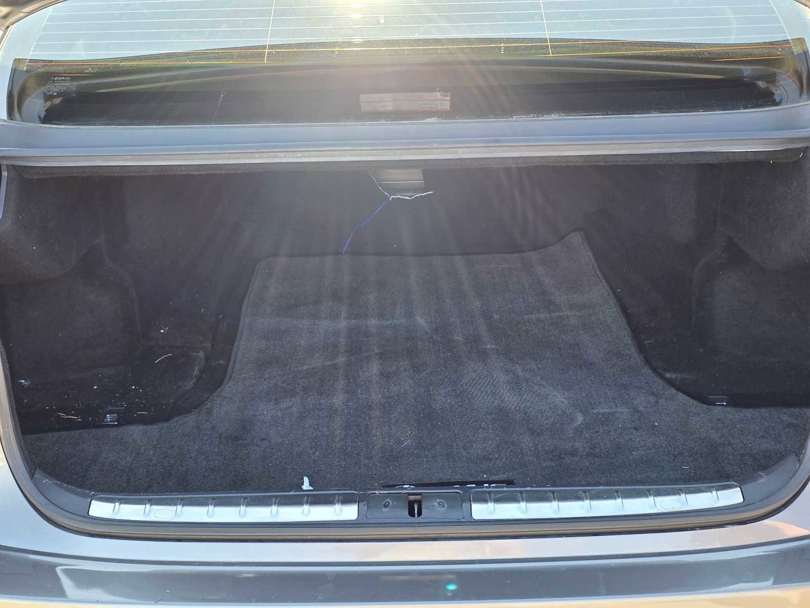 Used 2018 Lexus LS 500 w/ Accessory Package (Z2) image 33