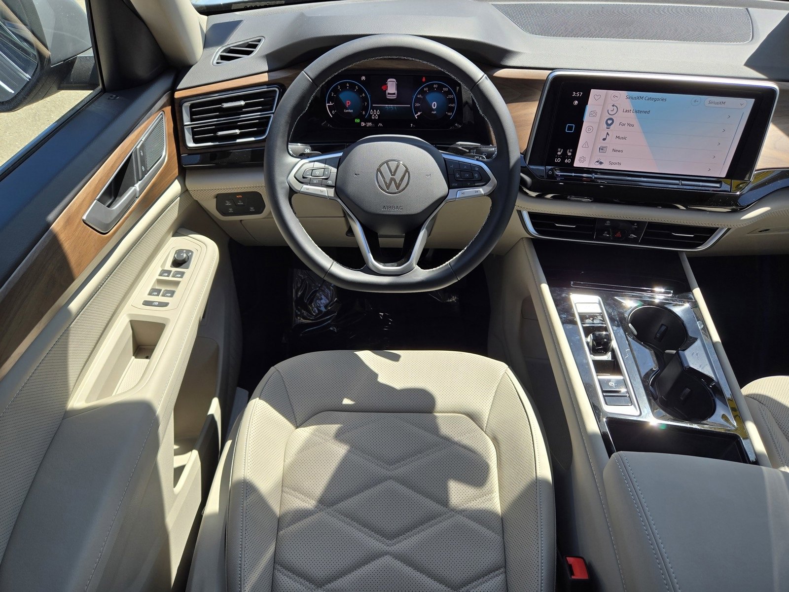 New 2026 Volkswagen Atlas SE image 8