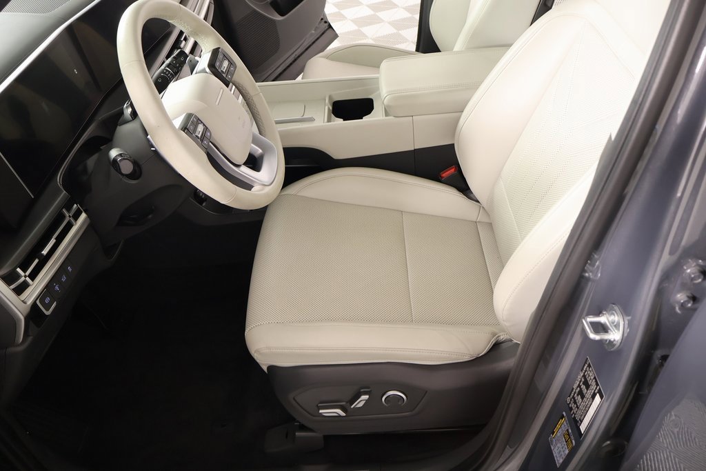 Used 2025 Hyundai Santa Fe SEL image 10