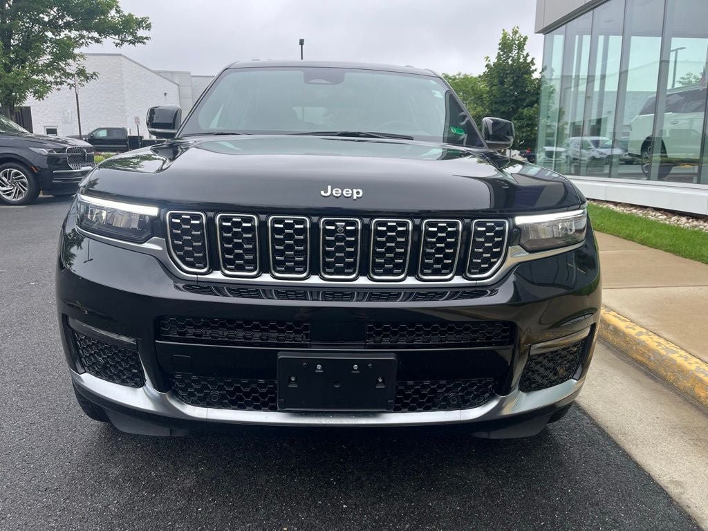 Used 2025 Jeep Grand Cherokee L Summit AWD/4WD image 2